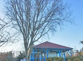 411 Discovery Rd, Port Townsend, WA 98368