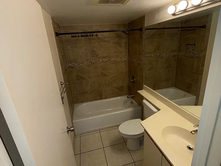 140 Uwapo Rd #31-104 — Photo 7