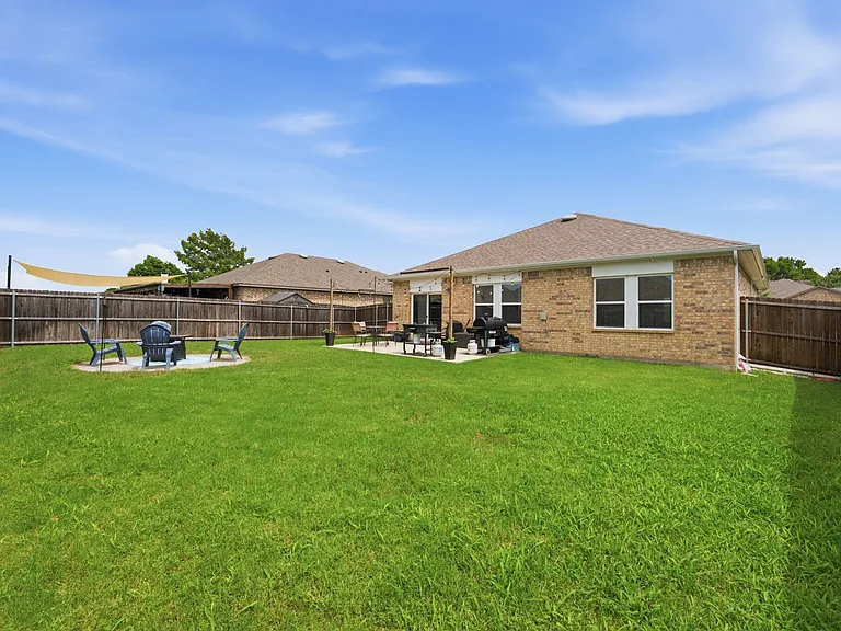 405 Willow Creek Dr — Photo 21