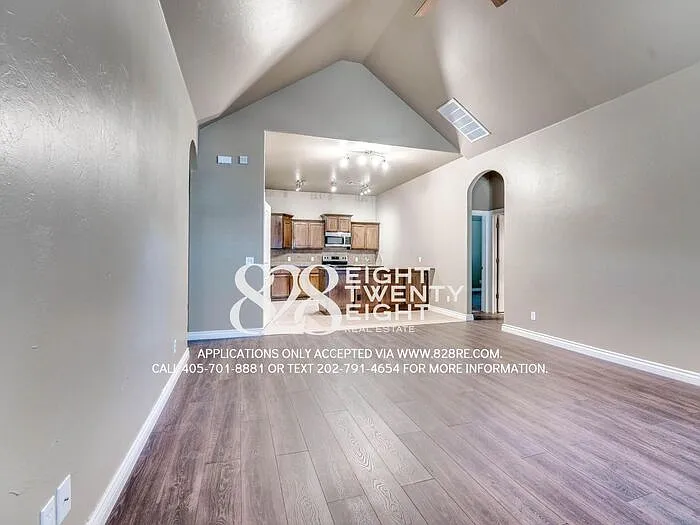 1732 Classen Blvd — Photo 8