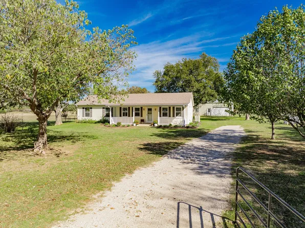 369 Wise Rd, Decatur, TX 76234