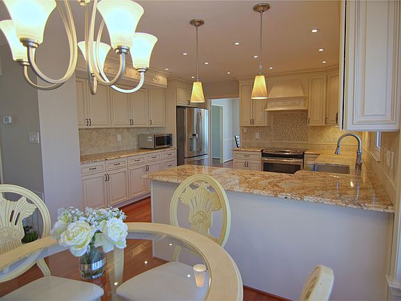 3rd image of 9612 Oakington Dr