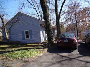 2 Indian Head Ave, Collegeville, PA 19426