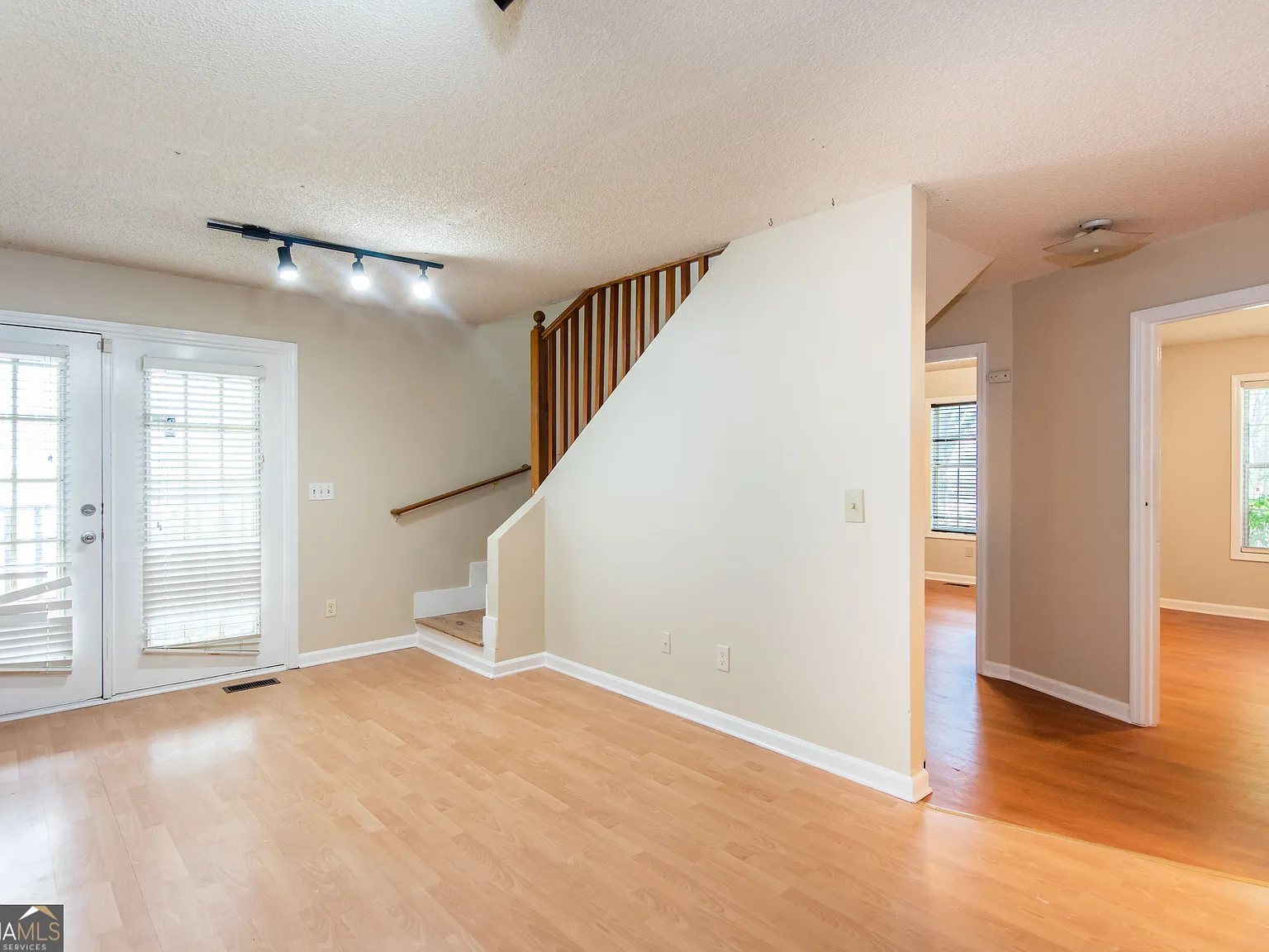 4 bed, 2.0 bath, $2,195 — Photo 4