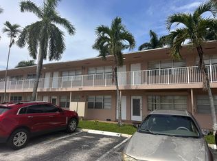 230 SW 11th Ave APT 14, Hallandale, FL 33009