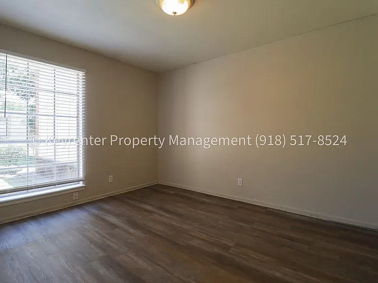 4318 E 67th St #571 — Photo 8