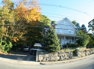 2 Lexington St, Woburn, MA 01801