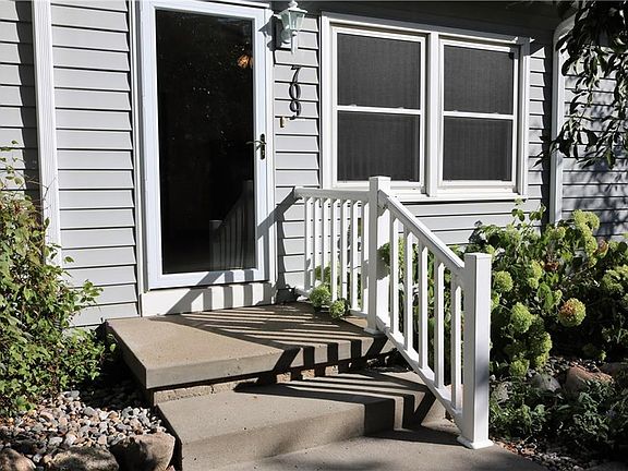 2nd image of 709 NW Greenwood St #8