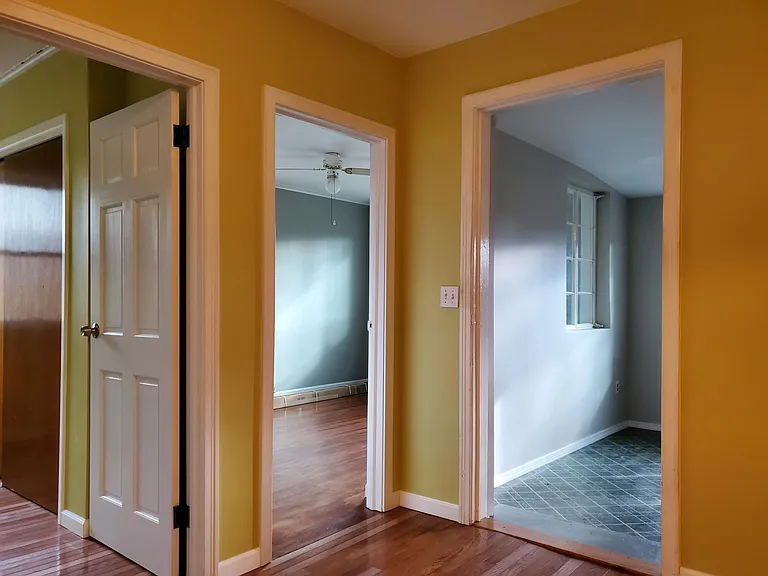 689 Millbrook Ave #1 — Photo 6