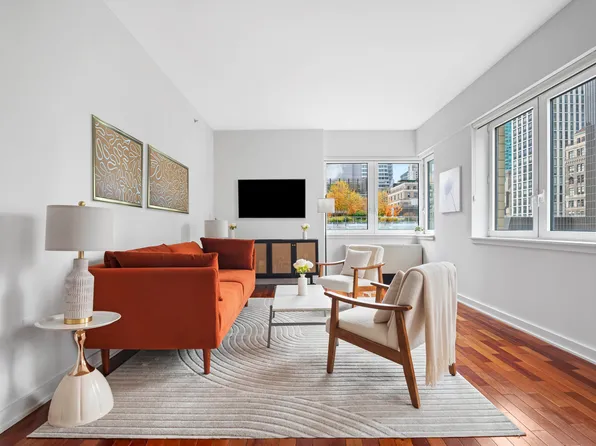 425 5th Avenue image 5 of 10