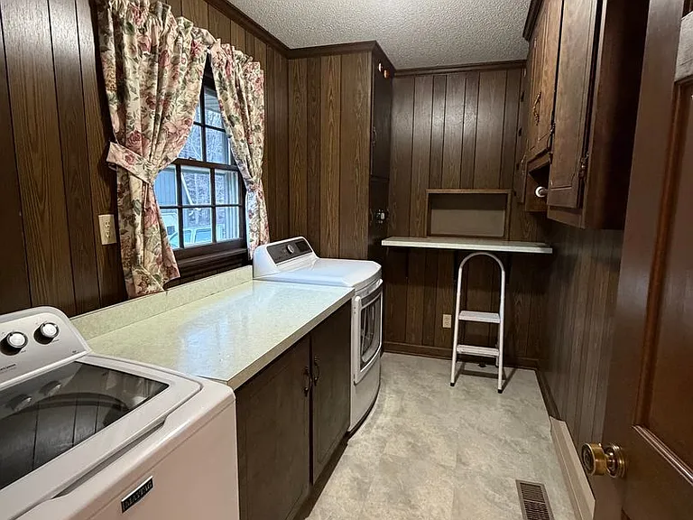 6811 Oakdale Rd — Photo 12