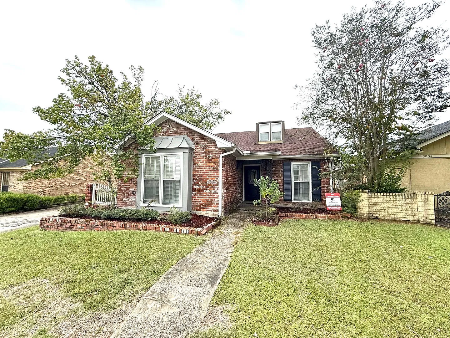 3 bed, 2.0 bath, 2278 sqft, $1,450 — Photo 2