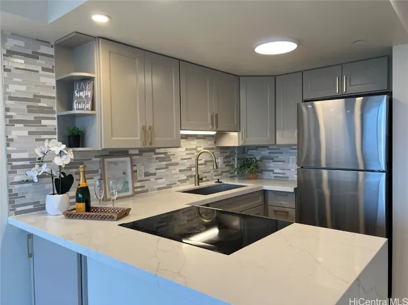 2542 Date St APT 106, Honolulu, HI 96826