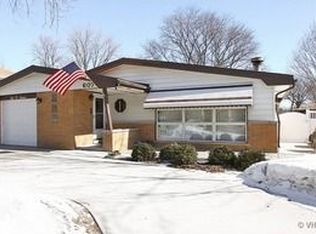 607 N Dee Rd, Park Ridge, IL 60068