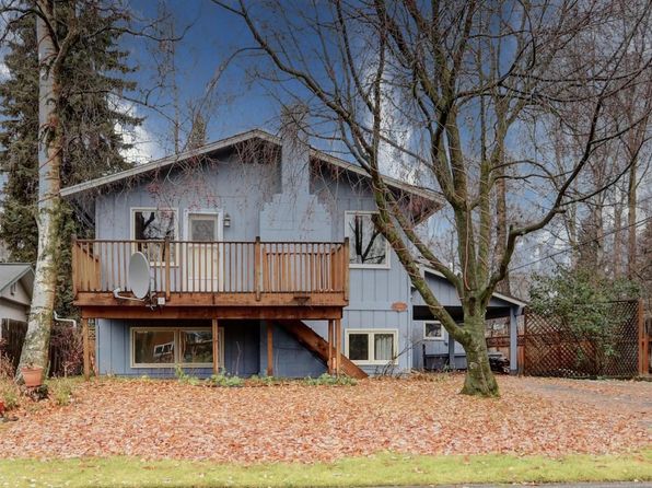 3004 Redwood St