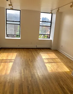 Rented by Blip LLC | media 47