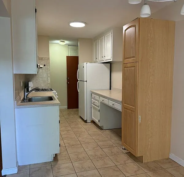 70K Shrewsbury Green Dr #K — Photo 1