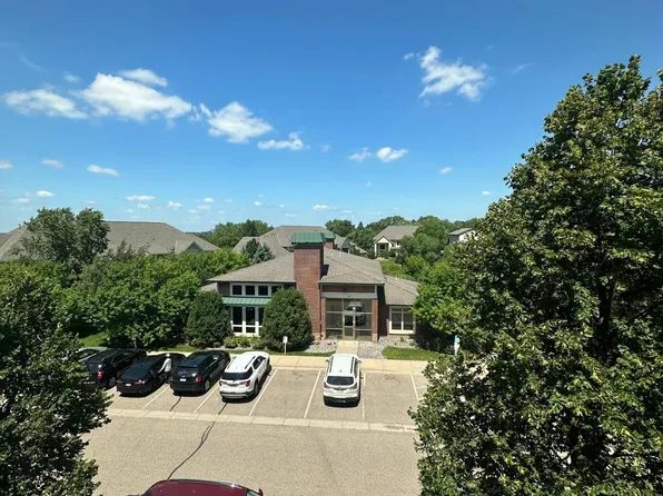 1070 Grandview Ct NE APT 304, Columbia Heights, MN 55421