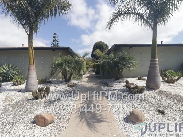 3434 Monroe St APT 4, Carlsbad, CA 92008