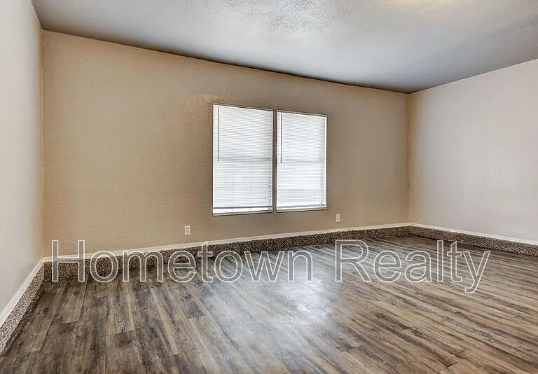 310 NW 118th St — Photo 22