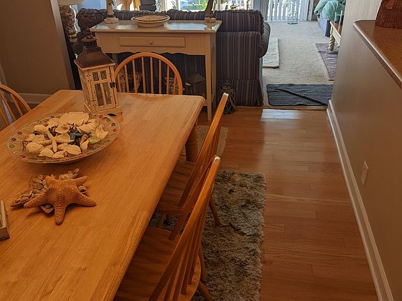 2nd image of 3612 Lakeshore Dr
