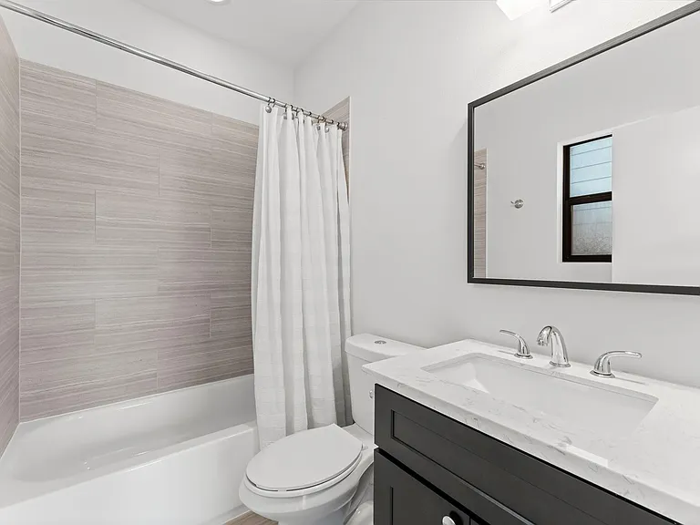 2909 Gillespie St #A — Photo 26