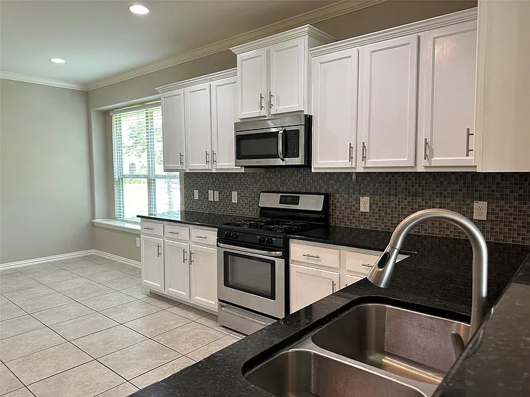 31707 Chapel Rock Ln — Photo 6