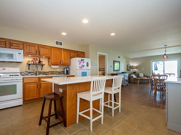 5th image of 42691 N Woodbine Ave