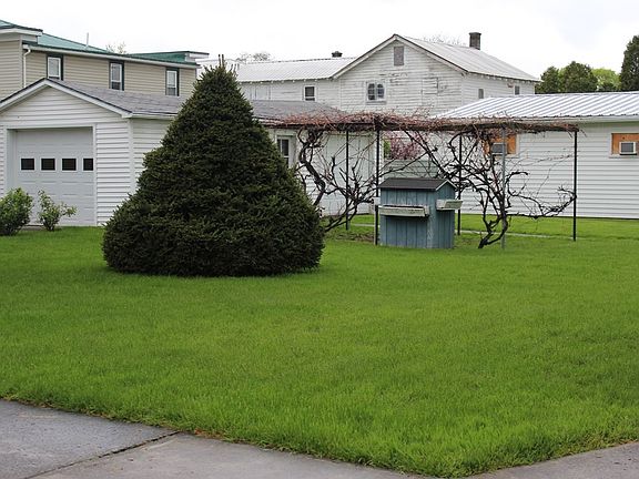 3rd image of 406 9th St