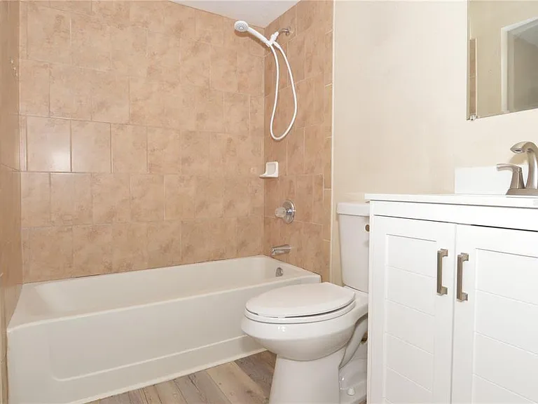 8764 Mallard Reserve Dr #101 — Photo 50