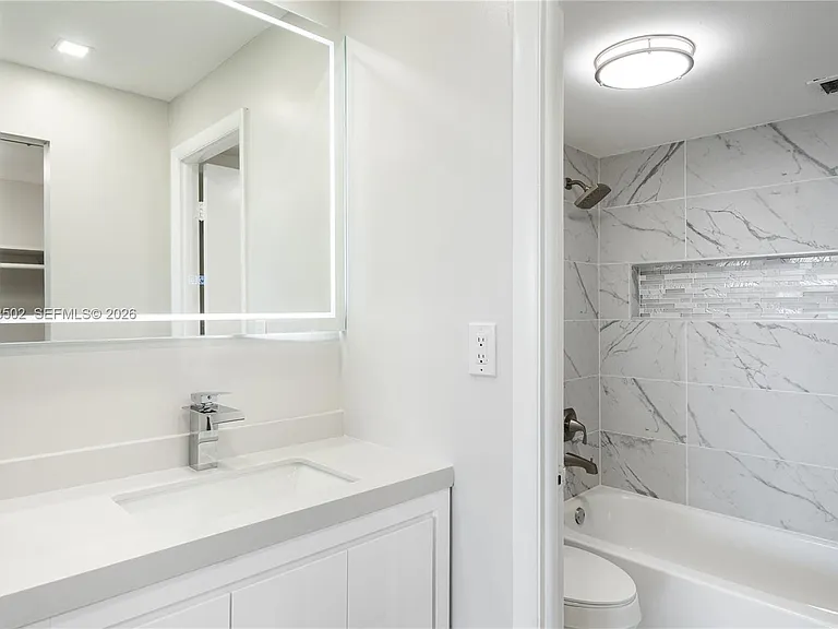 16740 NE 9th Ave #809 — Photo 10