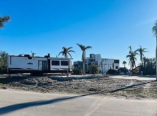909 San Carlos Dr, Fort Myers Beach, FL 33931