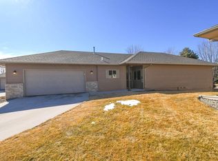 3533 S Prairie Gardens Pl, Sioux Falls, SD 57110