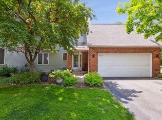 17611 Southridge Ct, Minnetonka, MN 55345