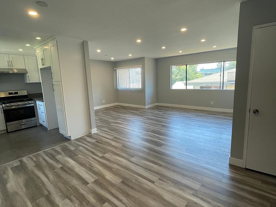 1st image of 814 E Elk Ave #207