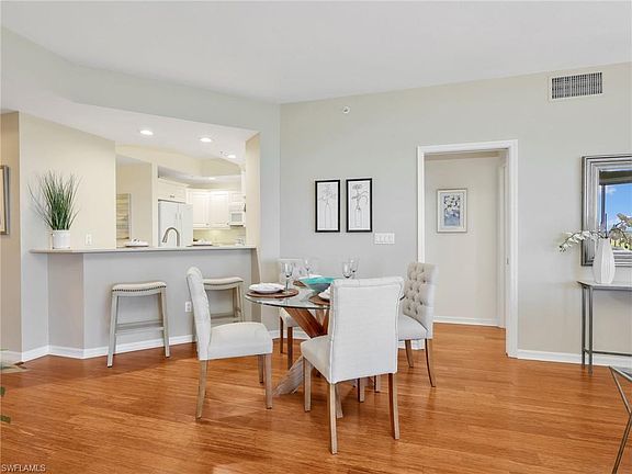 3rd image of 1001 Arbor Lake DR #1202