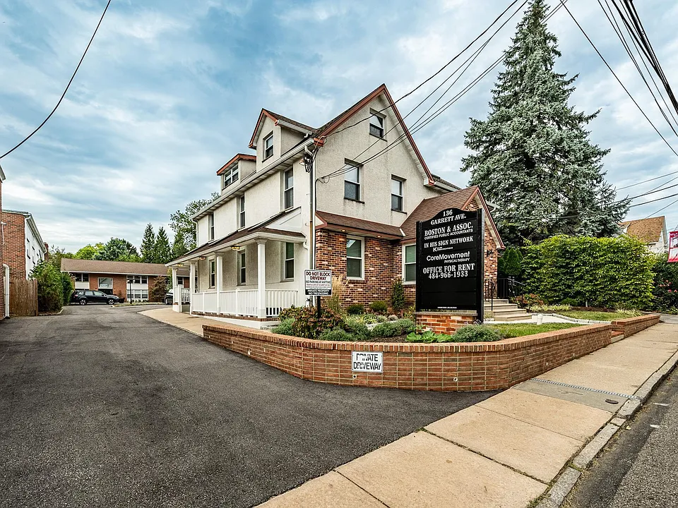 136 Garrett Ave #1