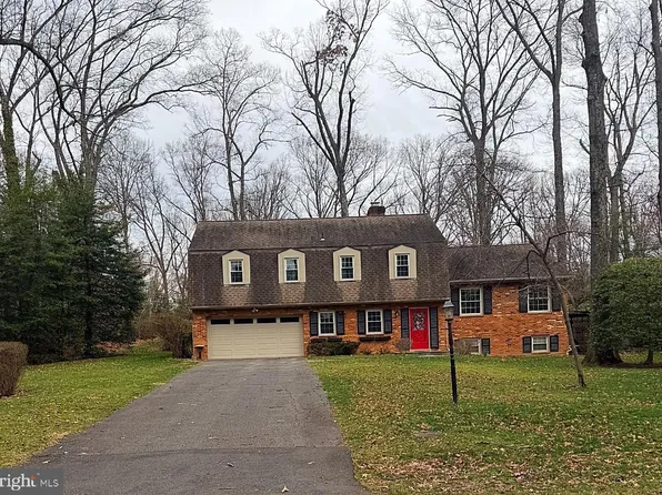 12012 Canter Ln, Reston, VA 20191