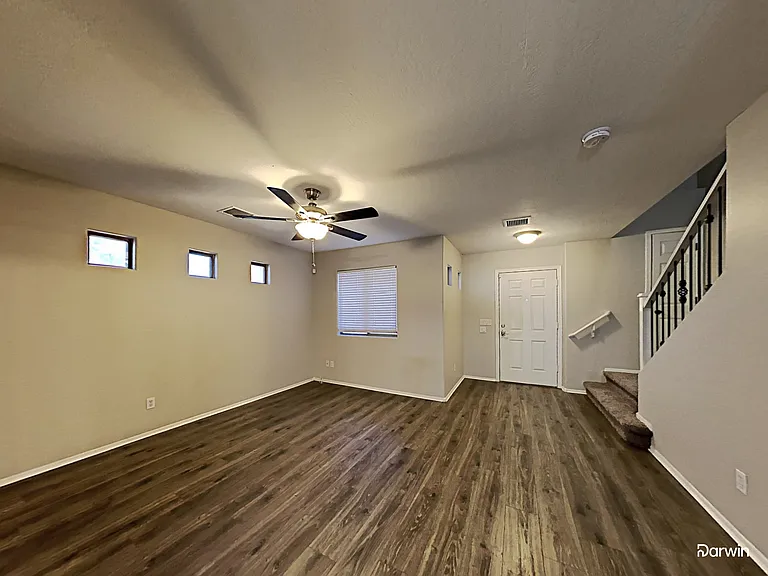 7218 S 37th Dr — Photo 4