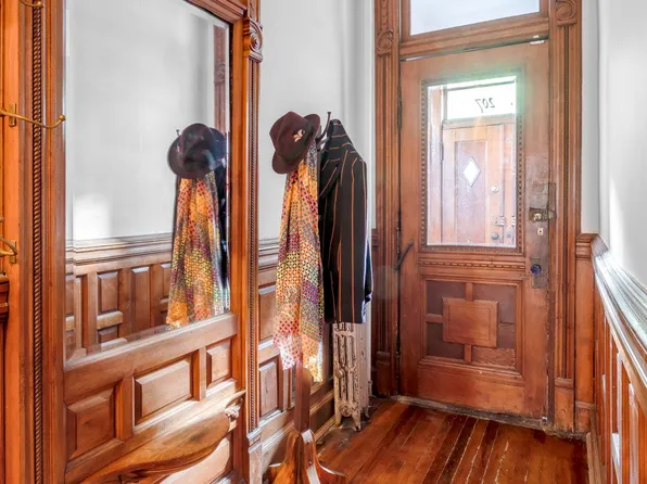 207 Edgecombe Avenue image 3 of 38