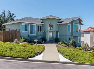 344 Chelsea Ln, Cambria, CA 93428