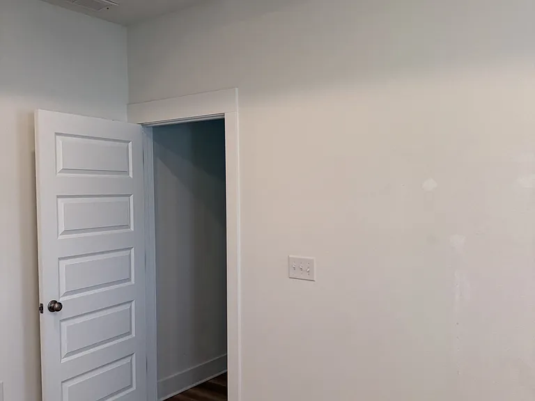 210 Lyla Ln — Photo 23