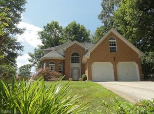 801 Shipton Ct, Chesapeake, VA 23320