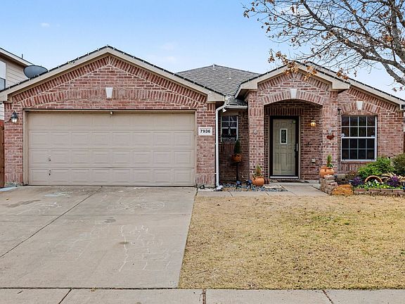 2nd image of 7936 Meadow Spring Ln