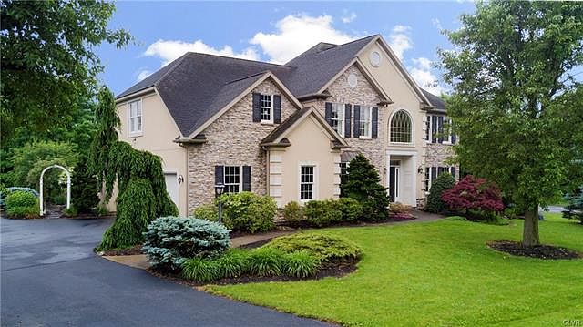 1st image of 4259 Eisenhower Dr