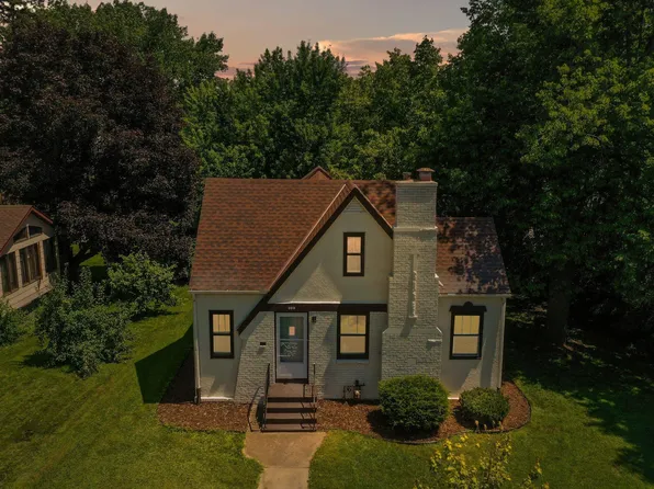 303 1st Ave SE, New Prague, MN 56071