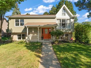 437 S Park Dr, Griffith, IN 46319