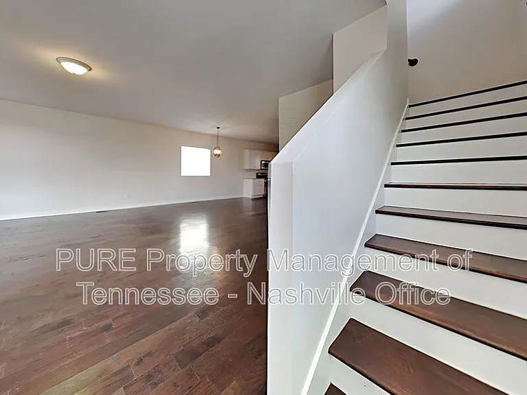 303 Gatewood Ave — Photo 3