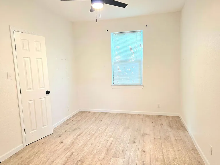 1308 N 6th St — Photo 10