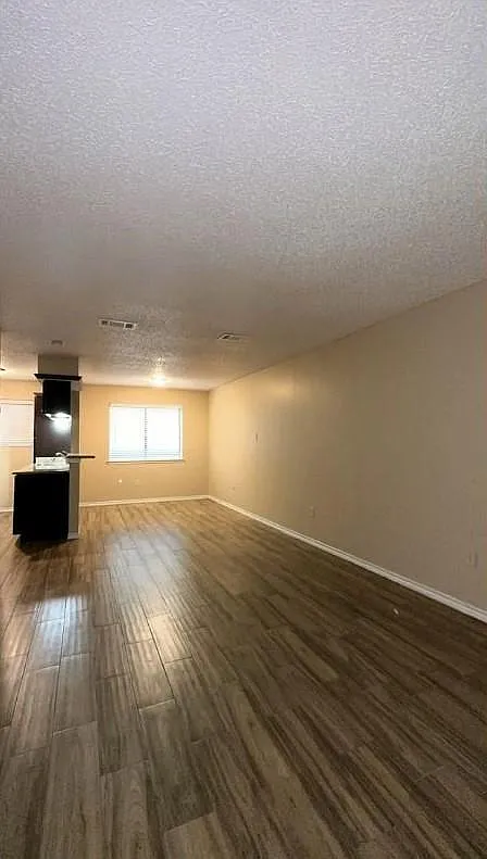 1 bed, 1.0 bath, 650 sqft, $850 — Photo 3